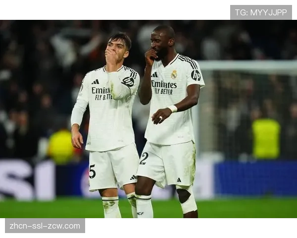 转会传闻:皇马中卫阿拉巴收到沙特联赛巨额报价,球员未予置评 转会传闻:皇马中卫阿拉巴收到沙特联赛巨额报价,球员未予置评